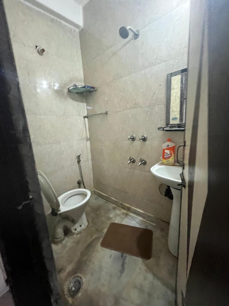 Bathroom, saket 2 Bedroom 850 Sq.Ft. Builder Floor In Saket Delhi 9461446