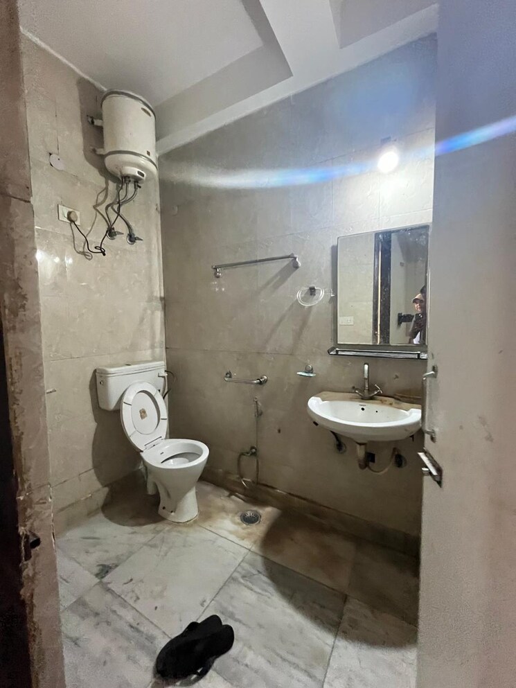 Bathroom, saket 2 Bedroom 850 Sq.Ft. Builder Floor In Saket Delhi 9461446