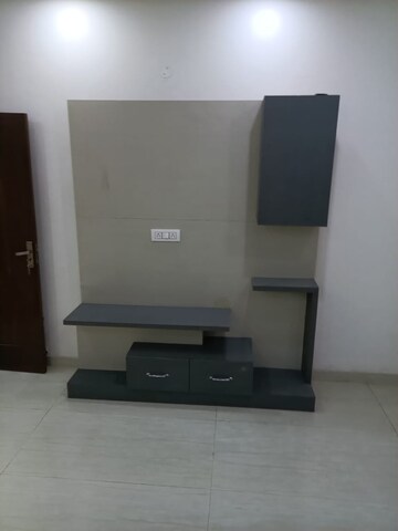 Furnished Amenities in 3 BHK Apartment at Prabhat Enclave Ghazipur, Ghazipur – for Rent