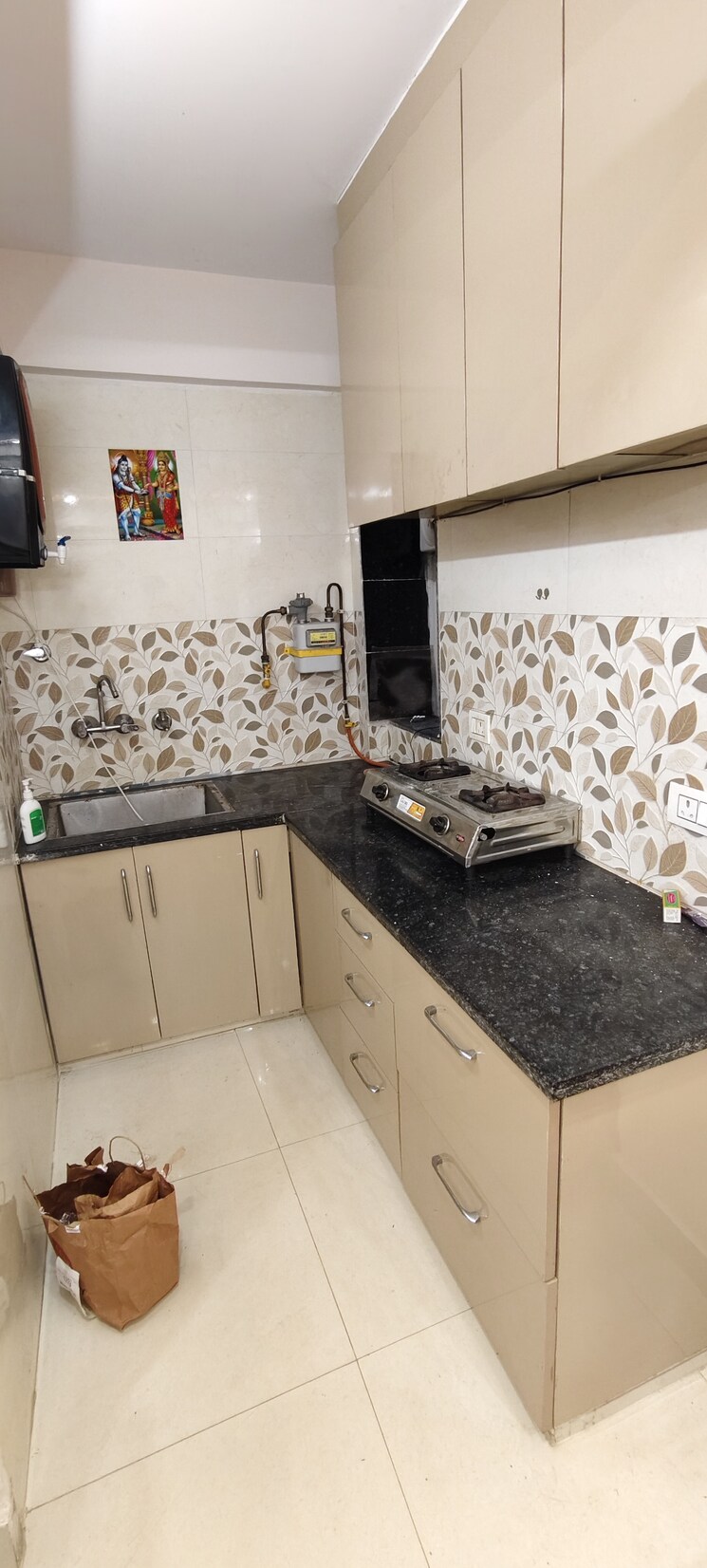 Kitchen, golf links 1 Bedroom 500 Sq.Ft. Apartment In Golf Links Delhi 9461485