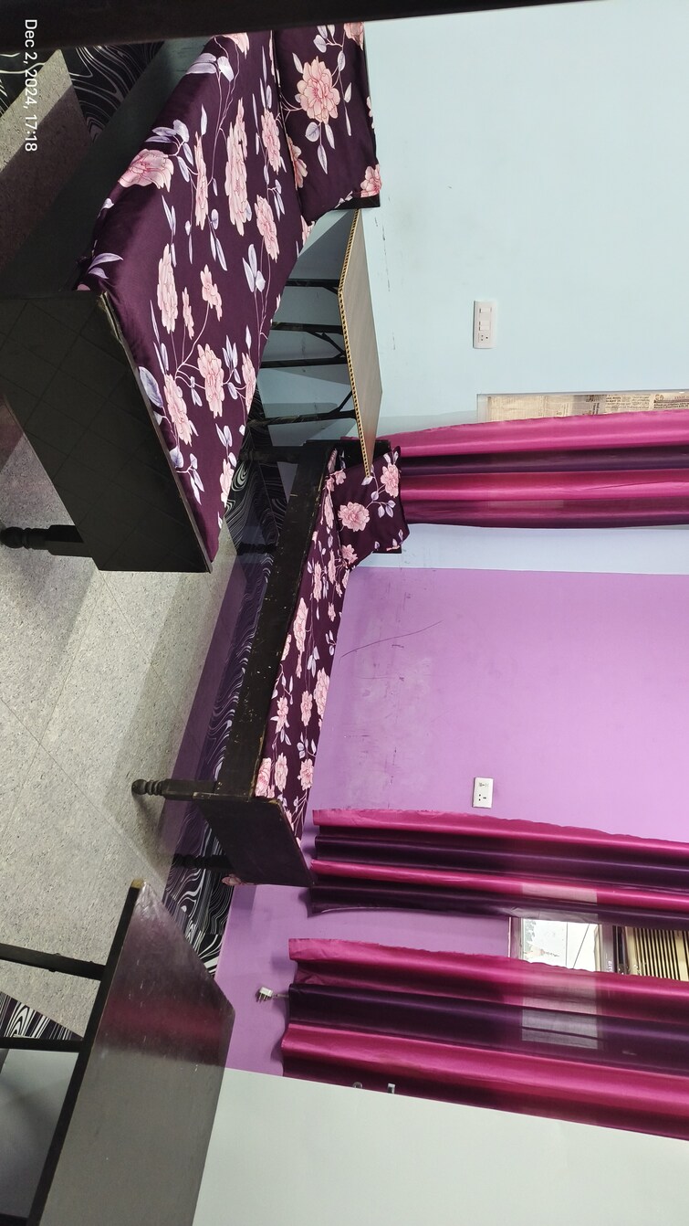 Bedroom, sector 2 Pg For Girls In Sector 2 9461475