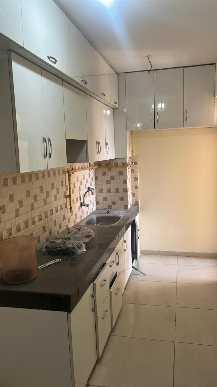 Kitchen, wave-dream-homes 2 Bedroom 808 Sq.Ft. Apartment In Wave City Ghaziabad 9461499