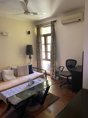 Living Room in 3 BHK Builder Floor at Navjeevan Vihar – for Rent