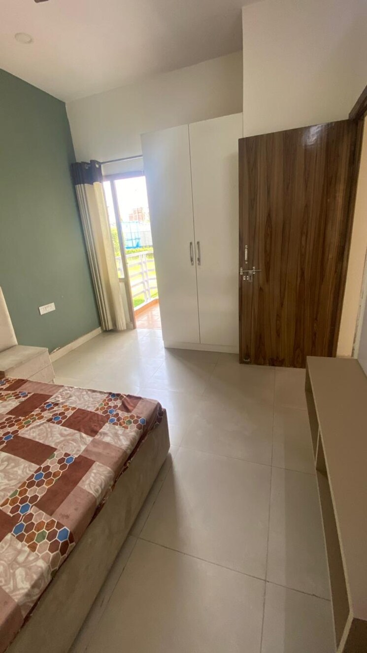 Bedroom, bptp-district-3 3 Bedroom 180 Sq.Yd. Builder Floor In Sector 85 Faridabad 9461563