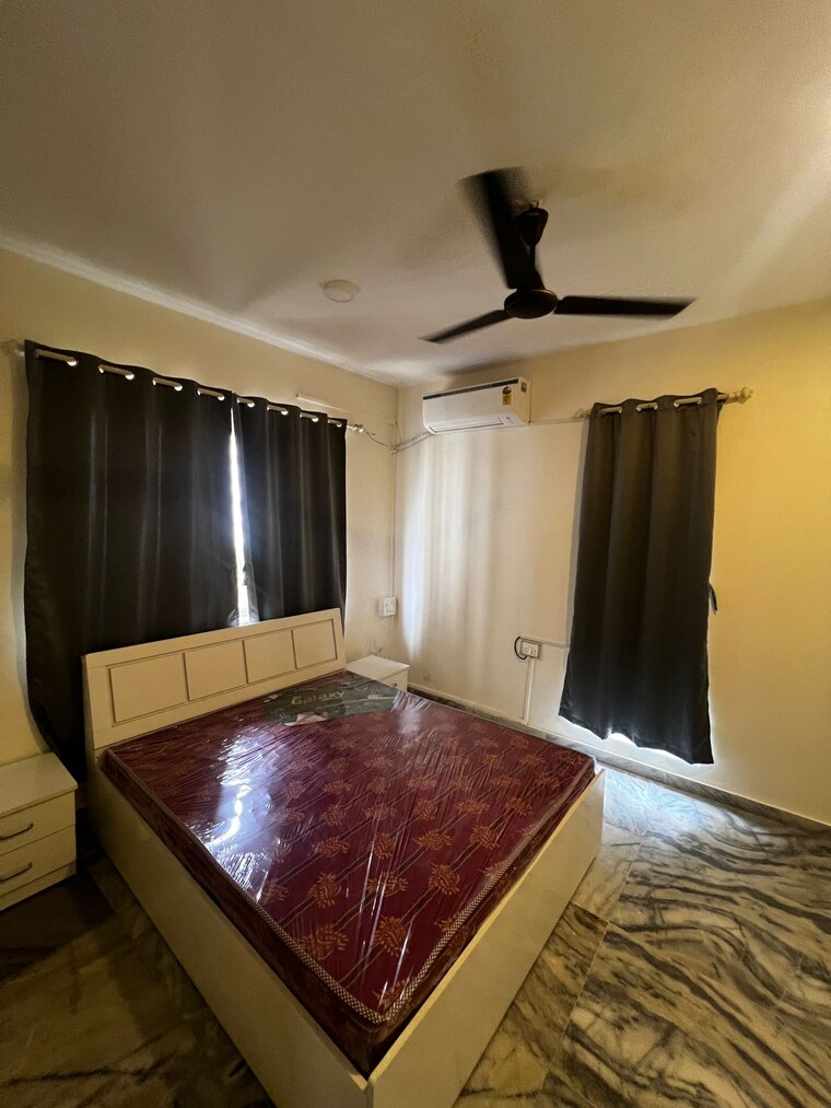 Bedroom, andheri west 2 Bedroom 800 Sq.Ft. Apartment In Andheri West Mumbai 9461577