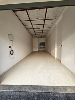 Retail Shop For Sale in 99 Avenue