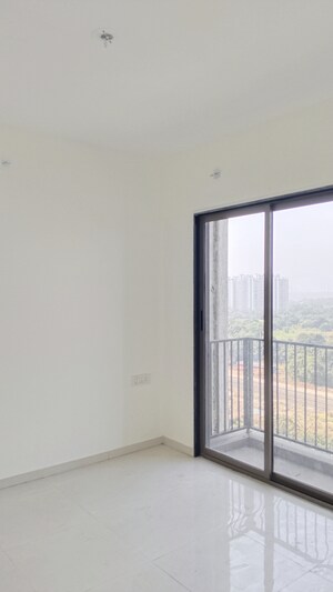 Room in 2 BHK Apartment at Runwal My City Phase II Cluster 05, Dombivli East – for Rent