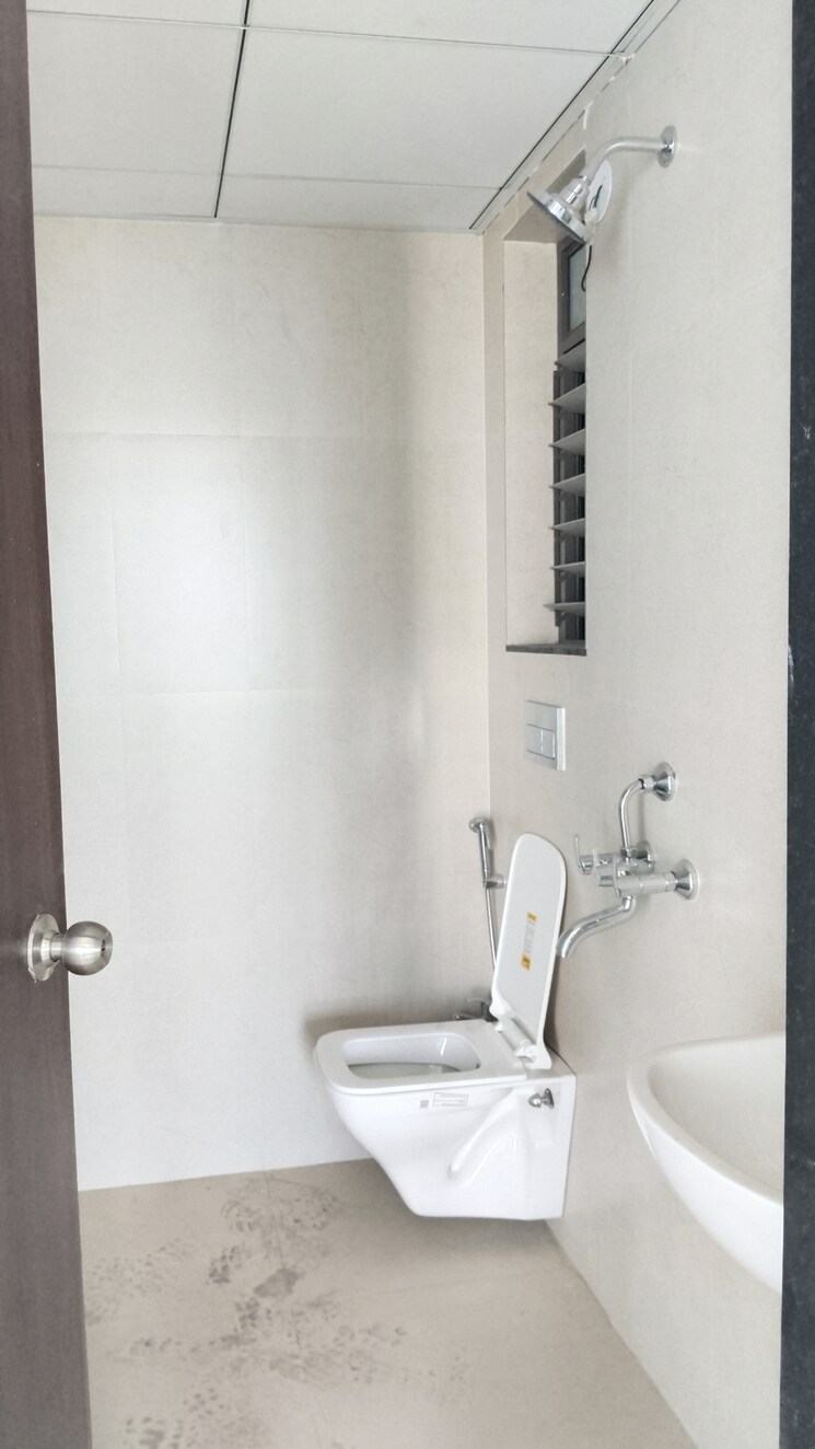Bathroom, runwal-my-city-phase-ii-cluster-05 2 Bedroom 570 Sq.Ft. Apartment In Dombivli East Thane 9461632