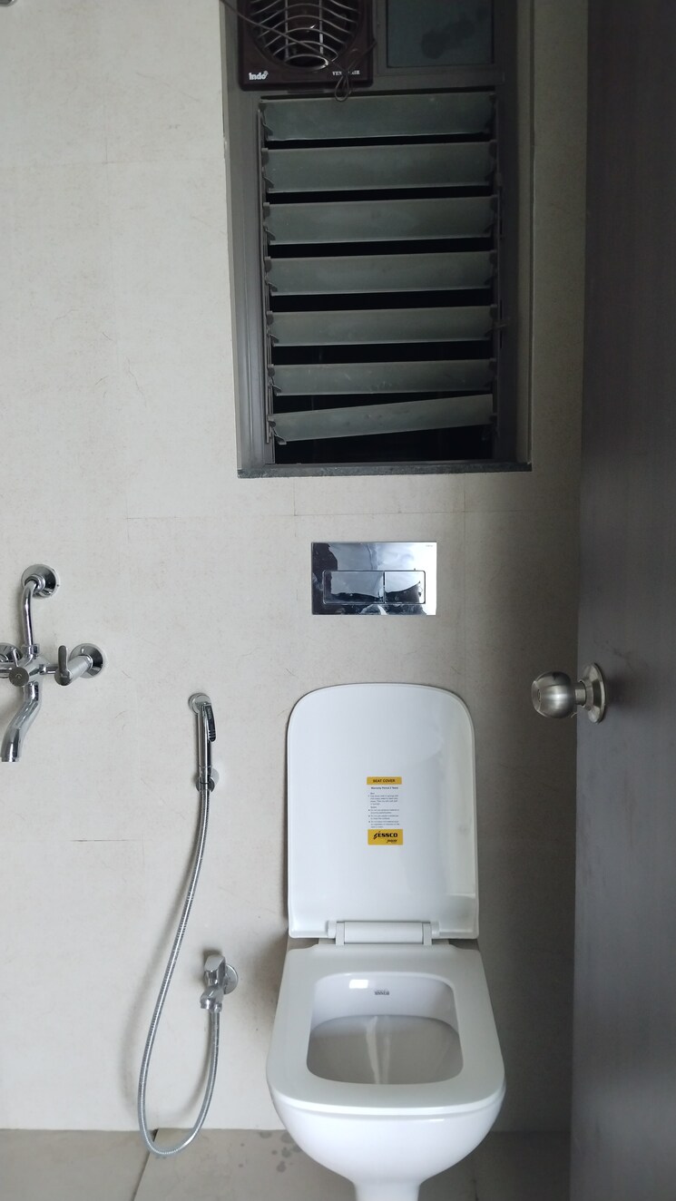 Bathroom, runwal-my-city-phase-ii-cluster-05 2 Bedroom 570 Sq.Ft. Apartment In Dombivli East Thane 9461632