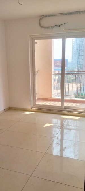 Room in 4 BHK Apartment at Rishita Manhattan, Gomti Nagar – for Sale