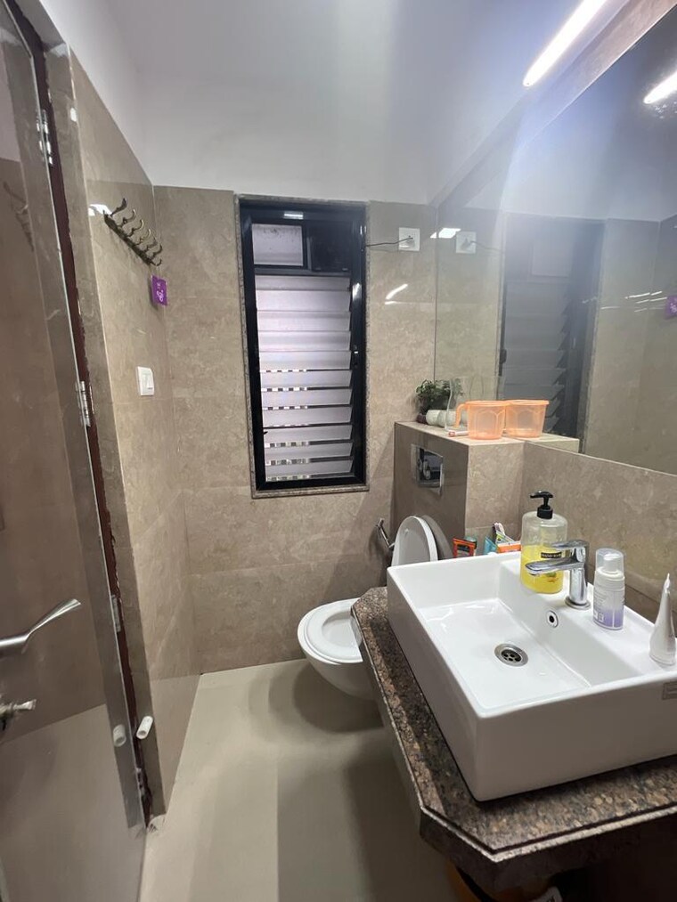 Attached Bathroom, sunteck-gilbird 2 Bedroom 800 Sq.Ft. Apartment In Andheri West Mumbai 9461640