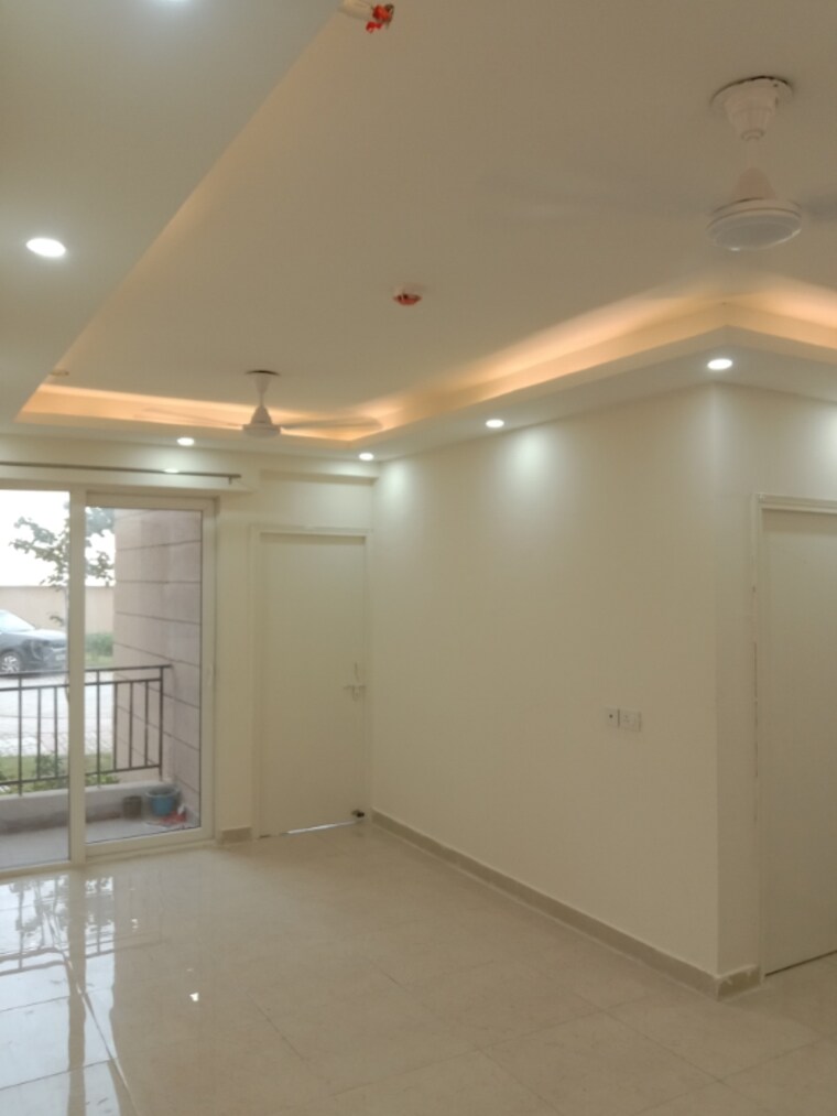 Room, signature-global-prime 2 Bedroom 800 Sq.Ft. Apartment In Sector 63a Gurgaon 9461696