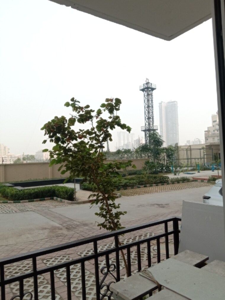 Balcony, signature-global-prime 2 Bedroom 800 Sq.Ft. Apartment In Sector 63a Gurgaon 9461696