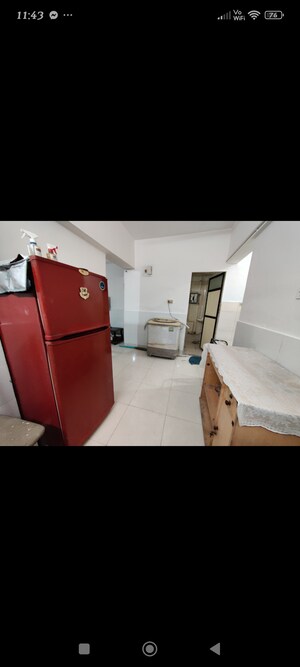 Room in  Pg at Kandivali East – for Rent