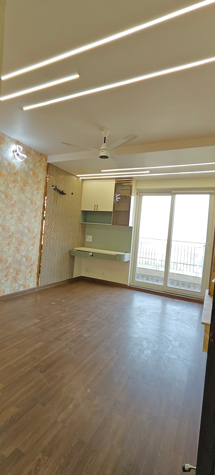 Room, bptp-discovery-park 3 Bedroom 1625 Sq.Ft. Apartment In Sector 80 Faridabad 9461707