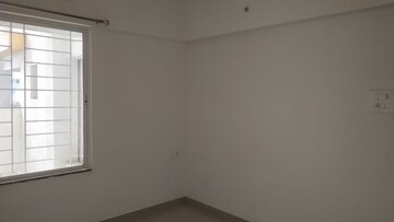 Room in 2 BHK Apartment at Kharadi – for Rent