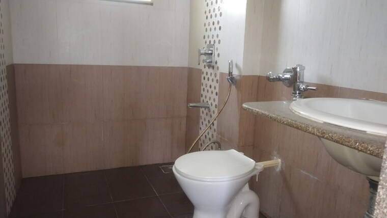 Bathroom, kharadi 2 Bedroom 1037 Sq.Ft. Apartment In Kharadi Pune 9461697