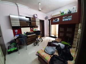 1 BHK Apartment For Rent in K Raheja Raheja Residency, Malad East