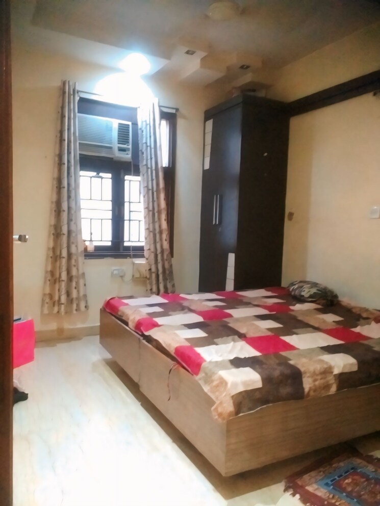 Bedroom, south patel nagar 2 Bedroom 1130 Sq.Ft. Builder Floor In South Patel Nagar Delhi 9461752