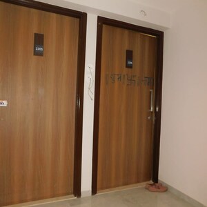 Room in 2 BHK Apartment at Piramal Vaikunth, Ashok Nagar – for Sale