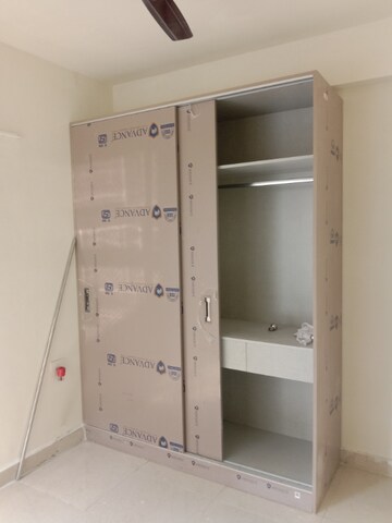 Furnished Amenities in 2 BHK Apartment at Signature Global Prime, Sector 63a – for Rent