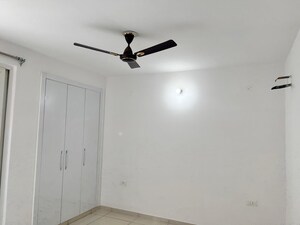 Room in 3 BHK Apartment at Motiaz Royal Citi, Ambala Highway – for Rent