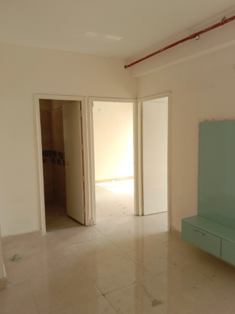 Room, signature-global-prime 2 Bedroom 834 Sq.Ft. Apartment In Sector 63a Gurgaon 9461837