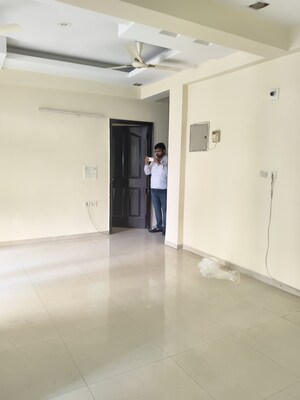 2.5 BHK Apartment For Rent in Prateek Laurel Phase-II, Sector 120