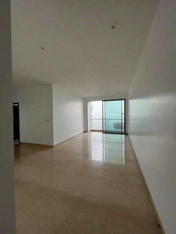 Room in 3 BHK Apartment at Surbhi CHS Andheri West, Andheri West – for Rent