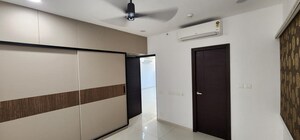 Room in 3 BHK Apartment at Rajapushpa Provincia, Narsingi – for Rent