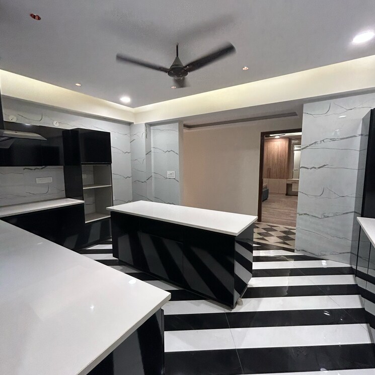 Team Area, sector 23 5 Bedroom 4500 Sq.Ft. Builder Floor In Sector 23 Gurgaon 9461892