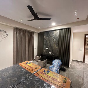 Living Room in 5 BHK Builder Floor at Sector 23 – for Rent