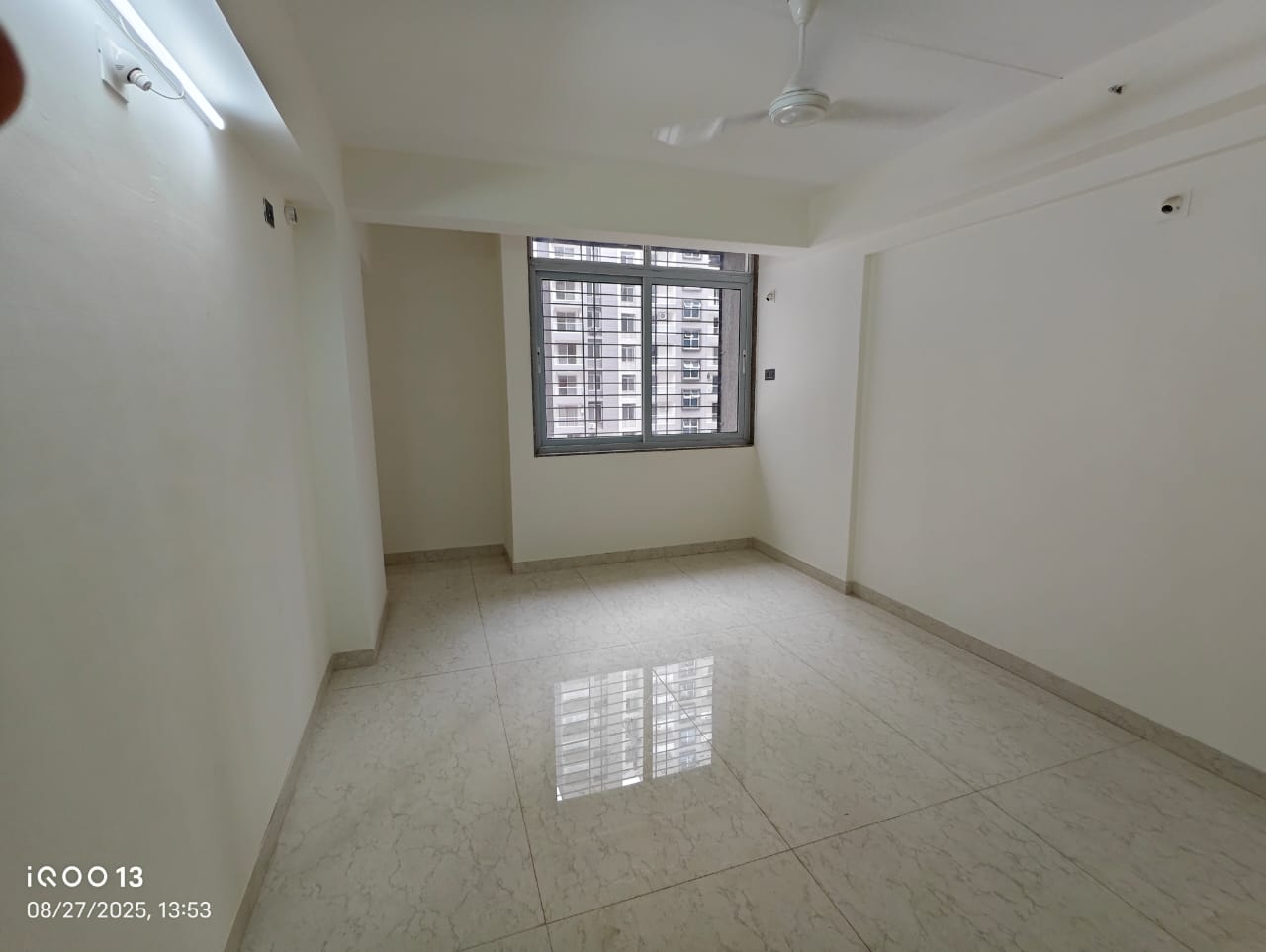 2 BHK 900 Sq.Ft. Apartment in Lake avenue CHS
