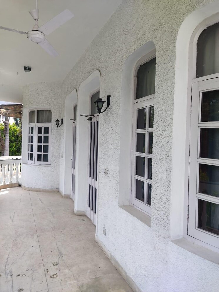 Exterior View, dhavalgiri-apartment-sector-11  2454 Sq.Ft. Plot In Sector 11 Noida 9461879