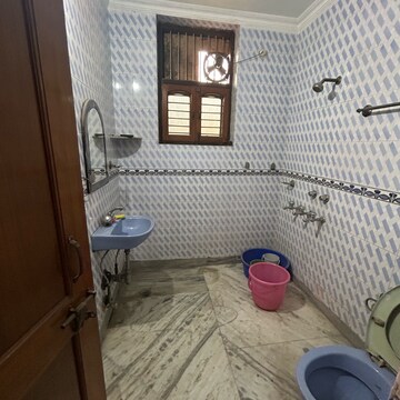 Bathroom in 3 BHK Villa at Sector 21 – for Rent