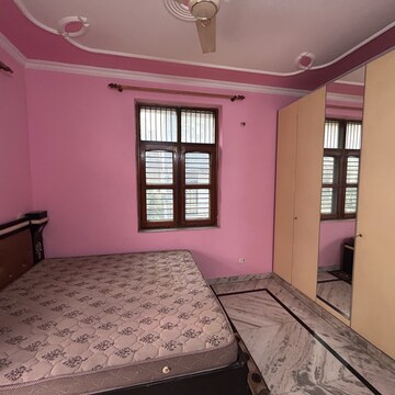 Bedroom in 3 BHK Villa at Sector 21 – for Rent