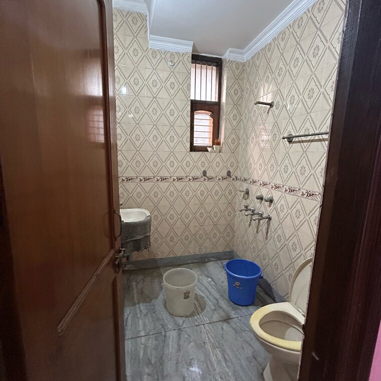 Bathroom, sector 21 3 Bedroom 2200 Sq.Ft. Villa In Sector 21 Gurgaon 9461939