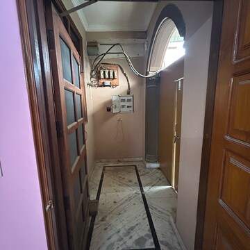 Building Lobby in 3 BHK Villa at Sector 21 – for Rent