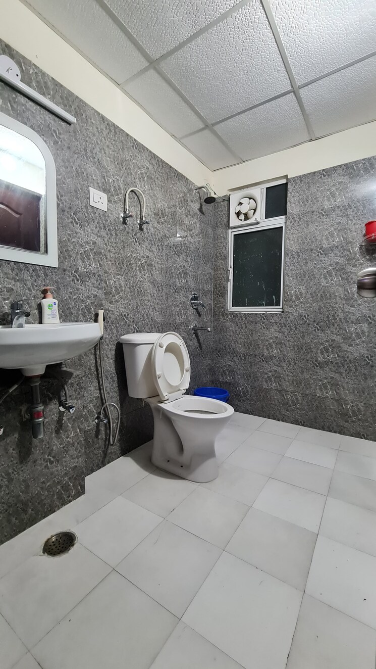 Bathroom, nilaya-greens 3 Bedroom 1110 Sq.Ft. Apartment In Raj Nagar Extension Ghaziabad 9461930