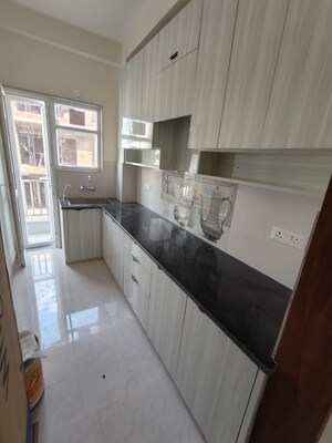 Kitchen in 2 BHK Builder Floor at Sector 43 – for Rent