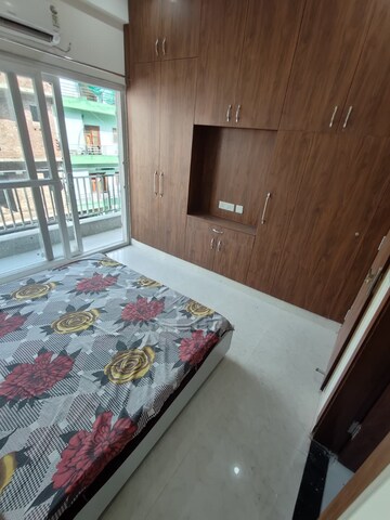 Bedroom in 2 BHK Builder Floor at Sector 43 – for Rent