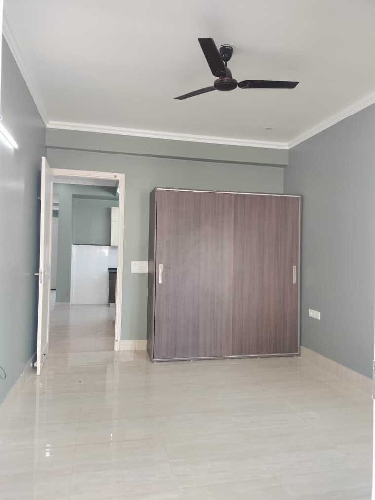 Room, sector 47 3 Bedroom 1950 Sq.Ft. Builder Floor In Sector 47 Gurgaon 9462007