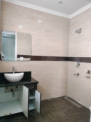 Master Bedroom in 3 BHK Builder Floor at Sector 47 – for Rent