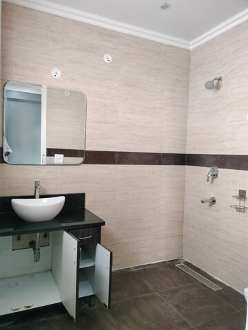 Master Bedroom in 3 BHK Builder Floor at Sector 47 – for Rent