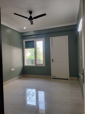 Room in 3 BHK Builder Floor at Sector 47 – for Rent