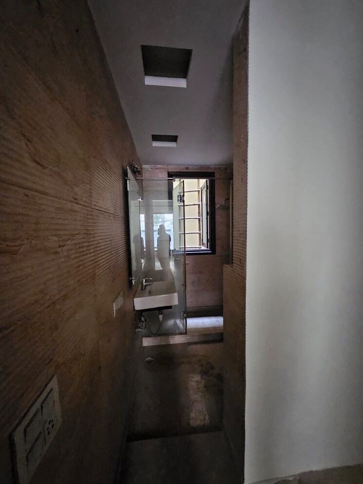 undefined, sushant lok i 5 Bedroom 300 Sq.Yd. Independent House In Sushant Lok I Gurgaon 9461992