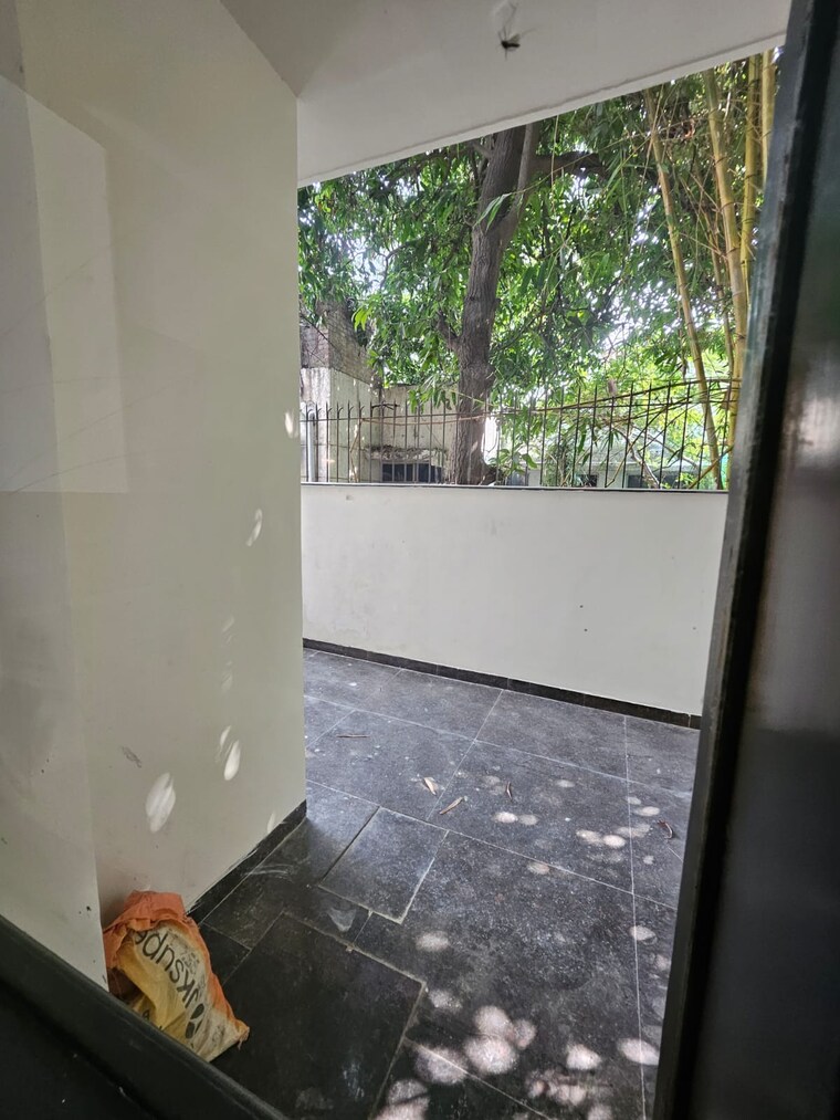 Balcony, sushant lok i 5 Bedroom 300 Sq.Yd. Independent House In Sushant Lok I Gurgaon 9461992