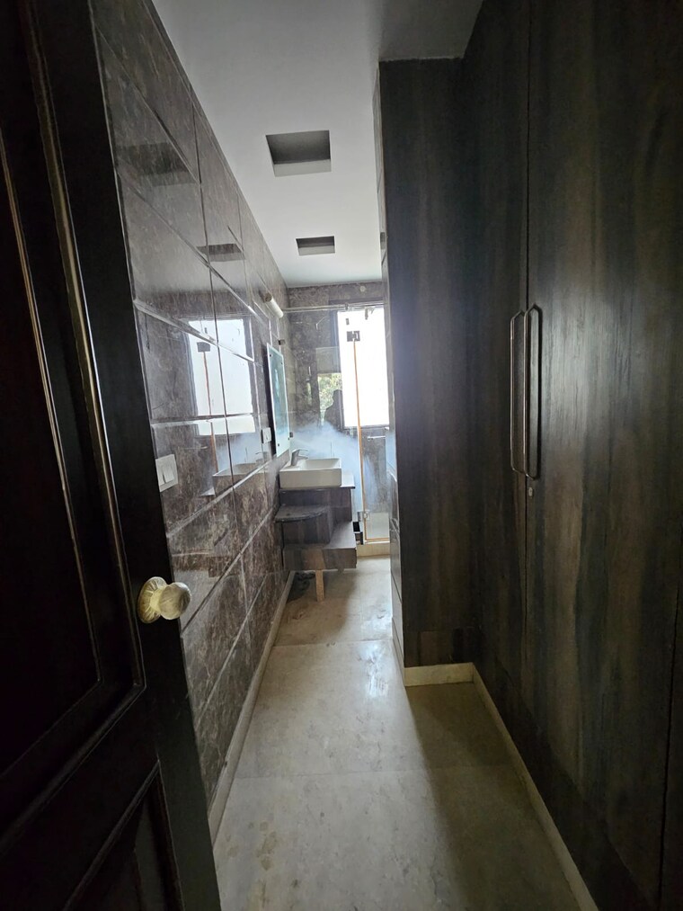 undefined, sushant lok i 5 Bedroom 300 Sq.Yd. Independent House In Sushant Lok I Gurgaon 9461992