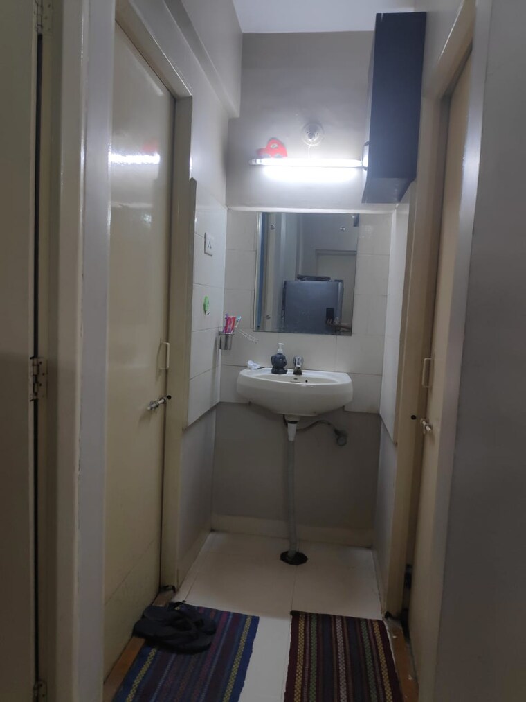 Bathroom, yash-sankul 1 Bedroom 800 Sq.Ft. Apartment In Pimple Saudagar Pune 9462019