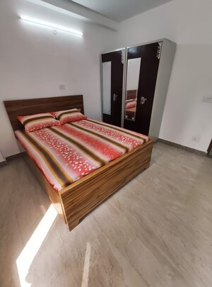 Bedroom in 1 BHK Builder Floor at Sector 40 – for Rent